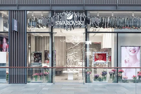 從奧運舞臺到零售櫥窗，壹品冰屏把這家珠寶店設計成藝術景觀